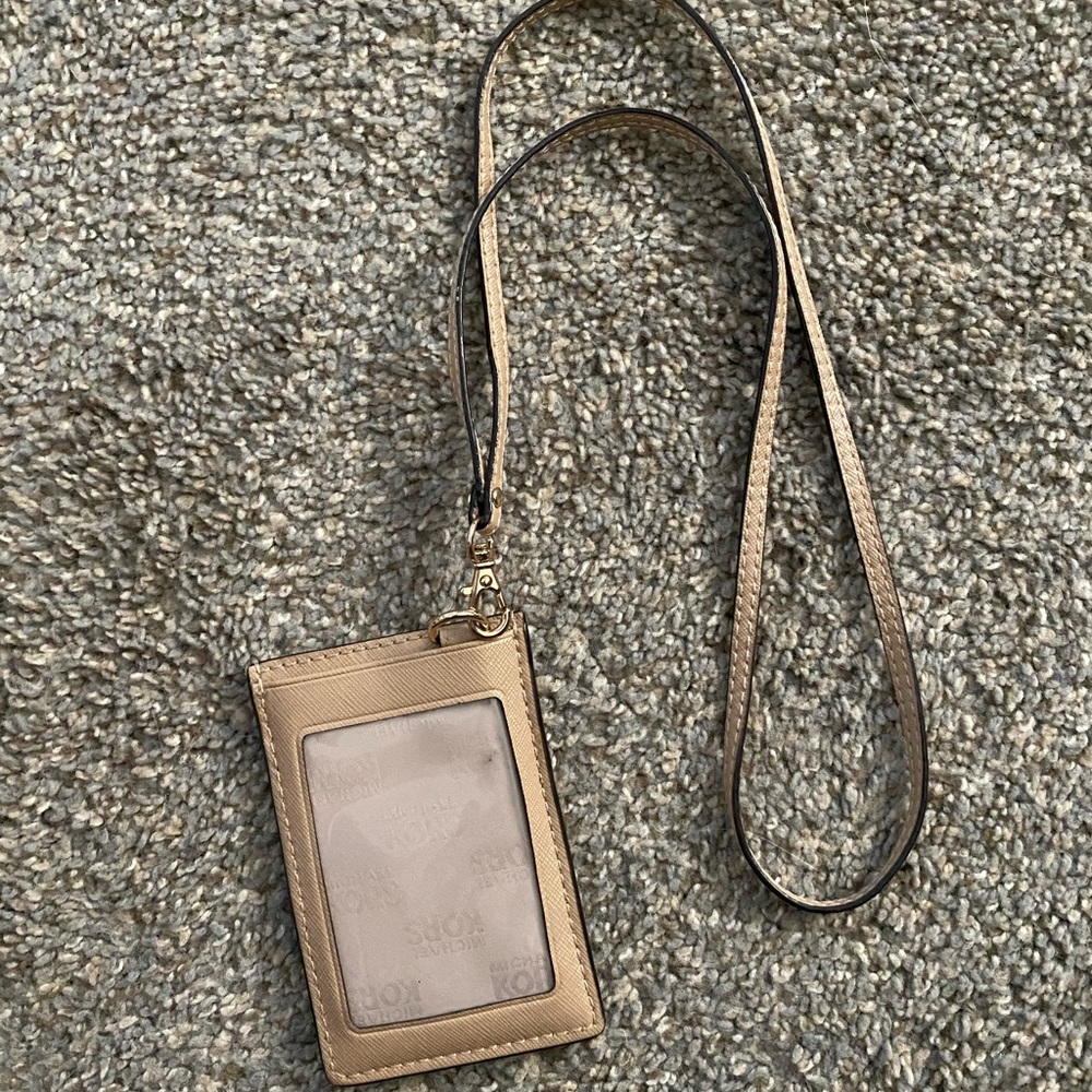 Michael Kors Necklace Wallet - Picture 2 of 2
